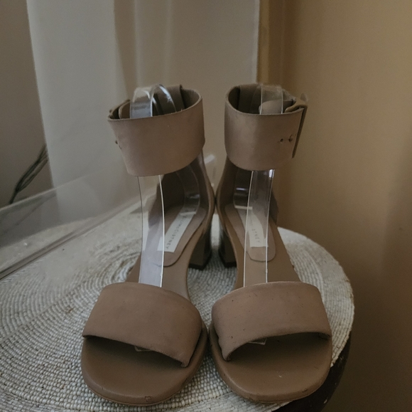 Elegant Tan Block Heel Sandals US 5.5 - Picture 4 of 10